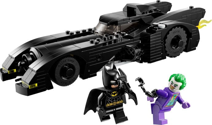 LEGO: Batman vs. the Joker w/ 2 Minifigures [Hardcover]