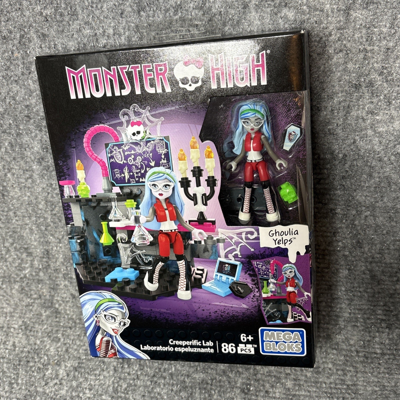 Mega Bloks: Monster High - Creeperific Lab with Ghoulia Yelps