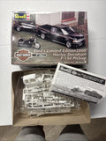Revell: 1:25 Scale Ford's Limited Edition 2000 Harley-Davidson F-150 Pickup Model Kit
