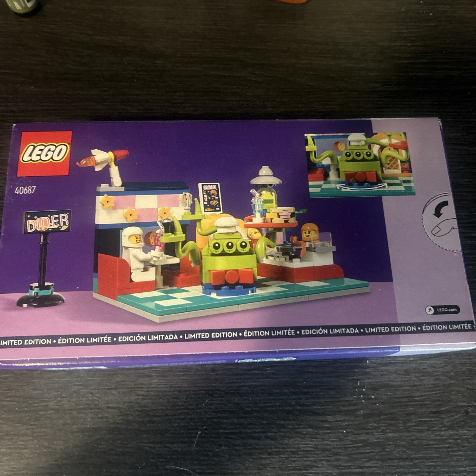 LEGO: Limited Edition - Alien Space Diner (#40687)